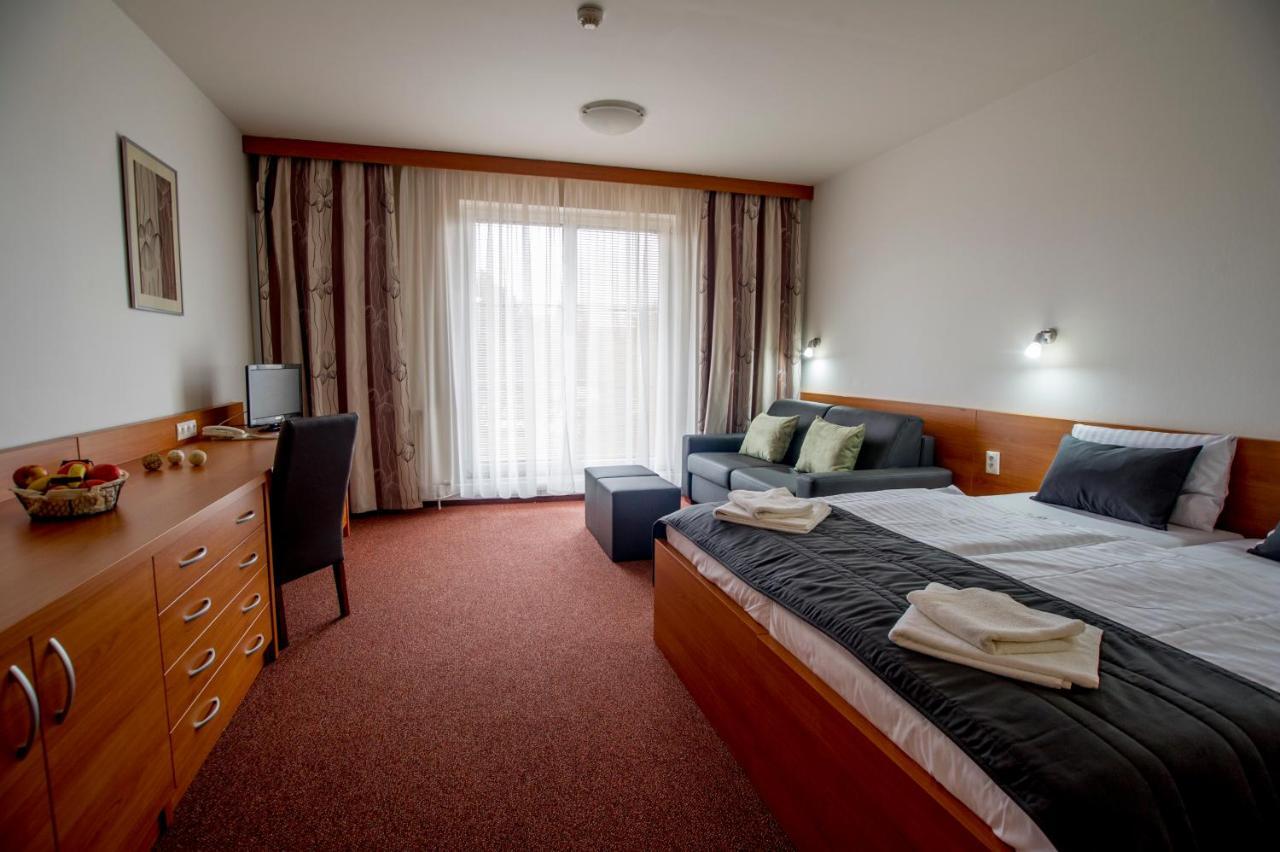 Wellness Hotel Thermal Štúrovo المظهر الخارجي الصورة