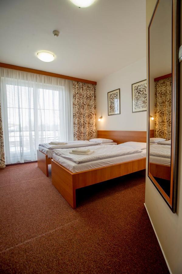 Wellness Hotel Thermal Štúrovo المظهر الخارجي الصورة