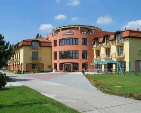 Wellness Hotel Thermal Štúrovo المظهر الخارجي الصورة
